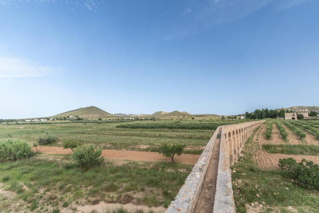 Villa De Fernan Perez Нихар Экстерьер фото